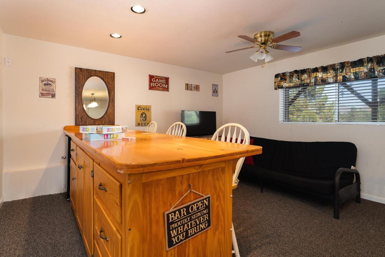 Lazy Squirrel - Cozy Family House With Full Game Room Kernville Esterno foto