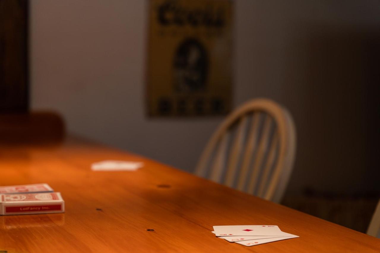 Lazy Squirrel - Cozy Family House With Full Game Room Kernville Esterno foto